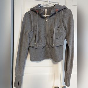 Lululemon Cropped Journey Jacket - Light Grey - Size 6
